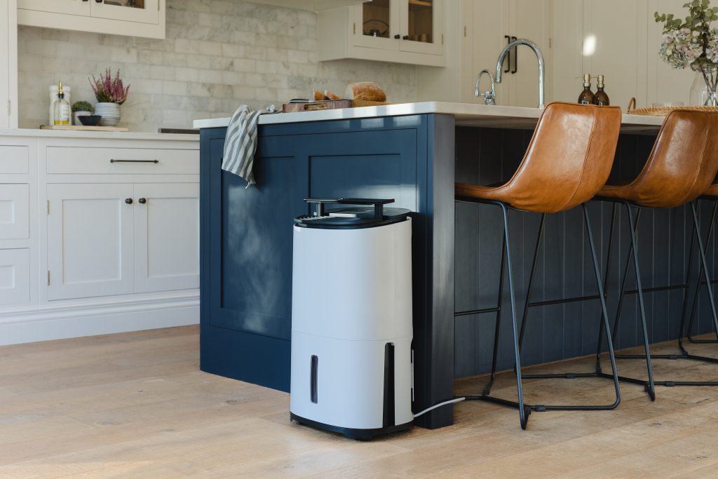 MeacoDry Arete® One 25L Luftentfeuchter Luftreiniger in Küche